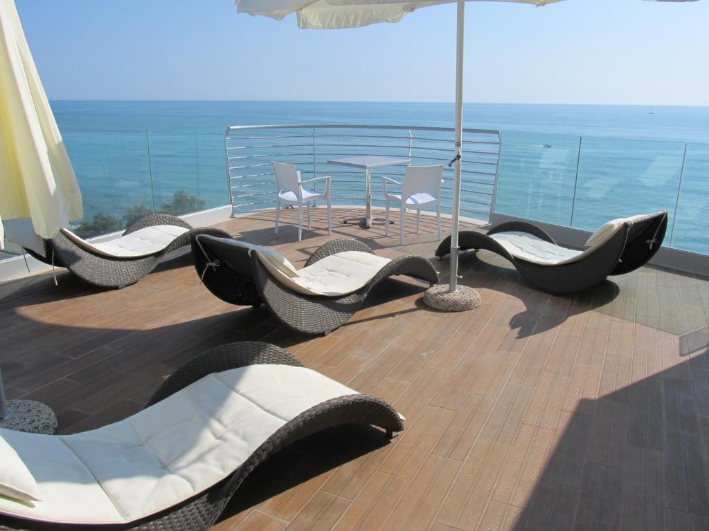 Hotel L'Approdo อันซีโอ ภายนอก รูปภาพ